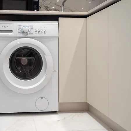 Bhost - Conde * Cordova